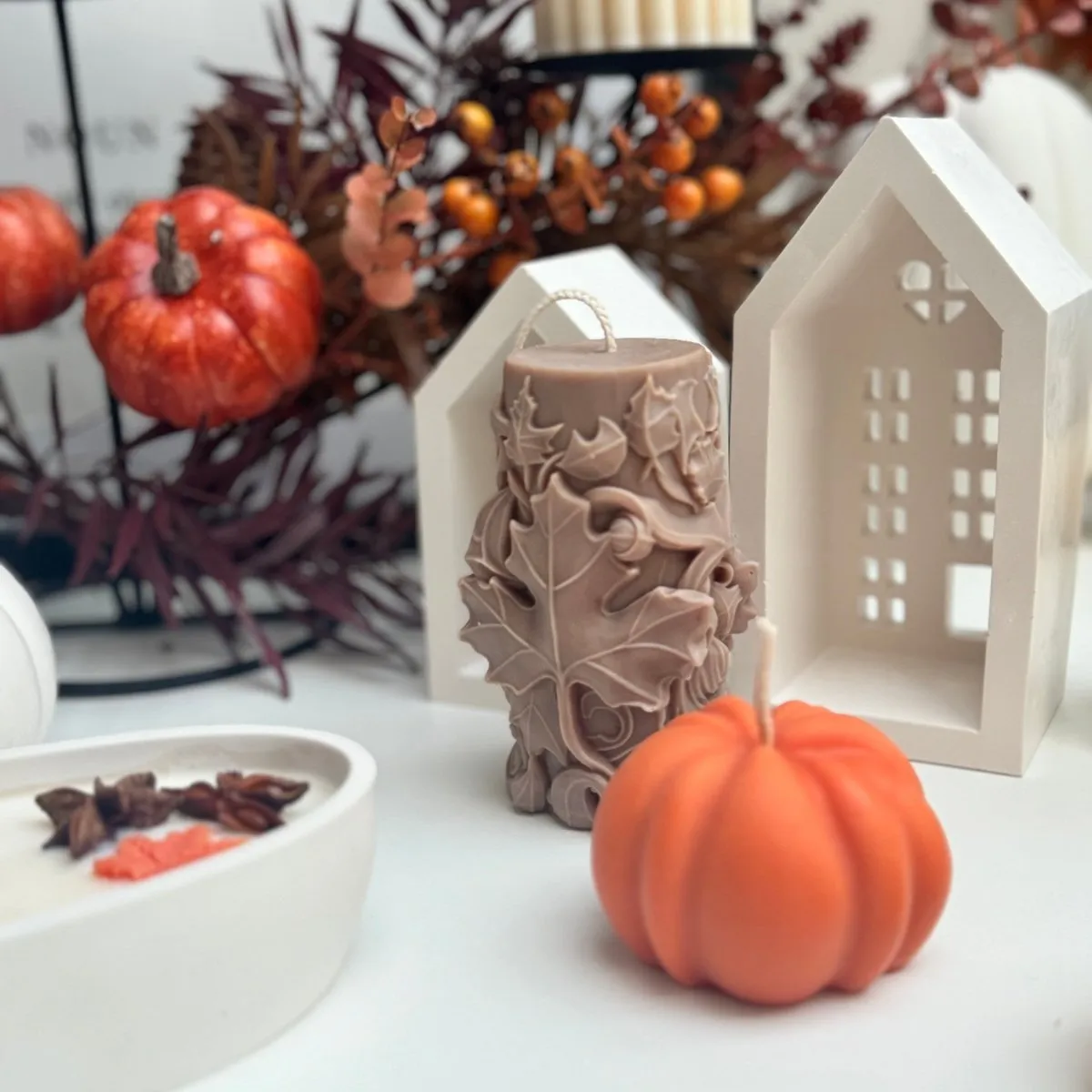 Autumn Maple Leaf Scented Sculpture Decor Candle