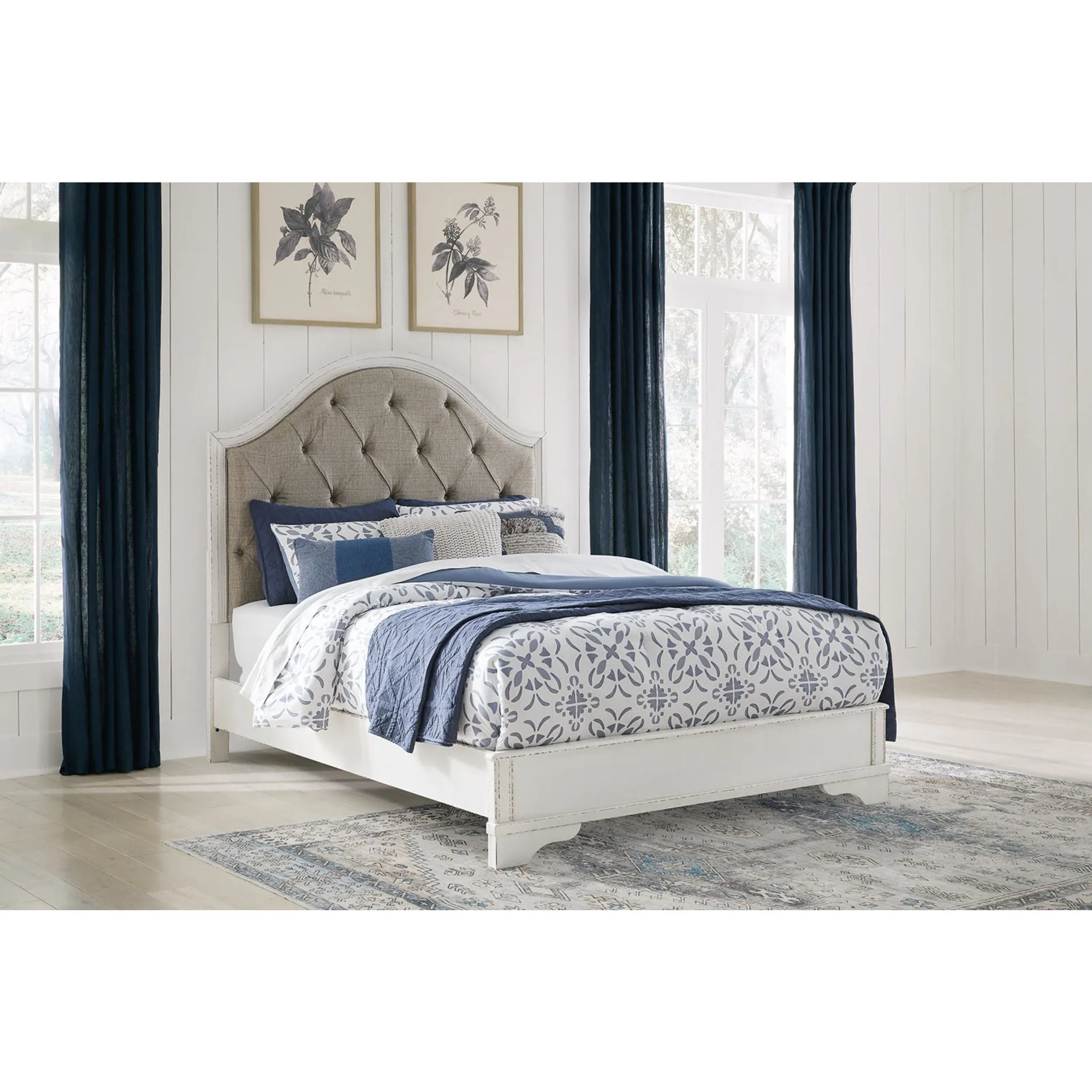 Brollyn 5 Piece Panel Bedroom