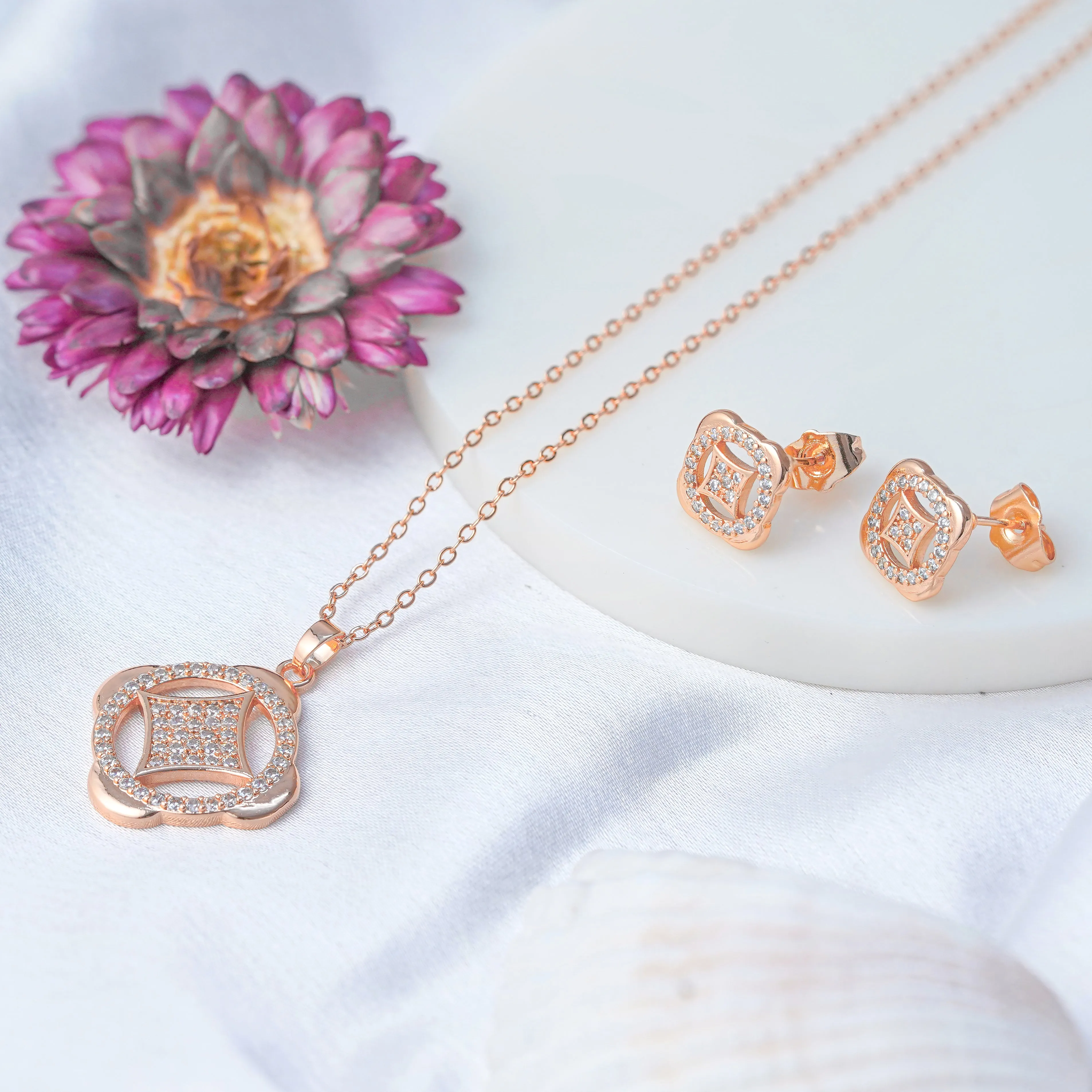 Zarder Rose Gold Designer Chain Pendant Set: Timeless Sophistication Defined
